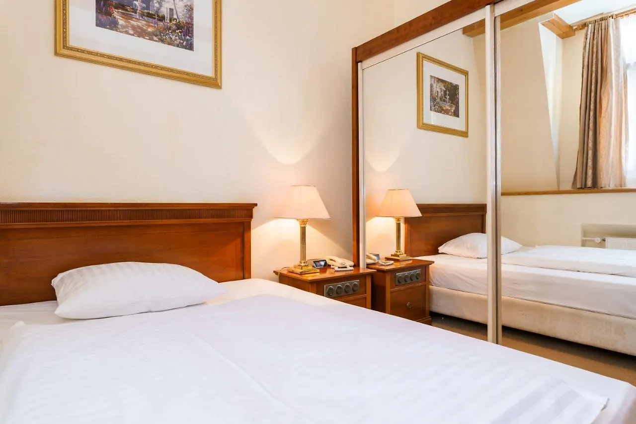Spa Hotel Anglicky Dvur Karlovy Vary Czech Republic