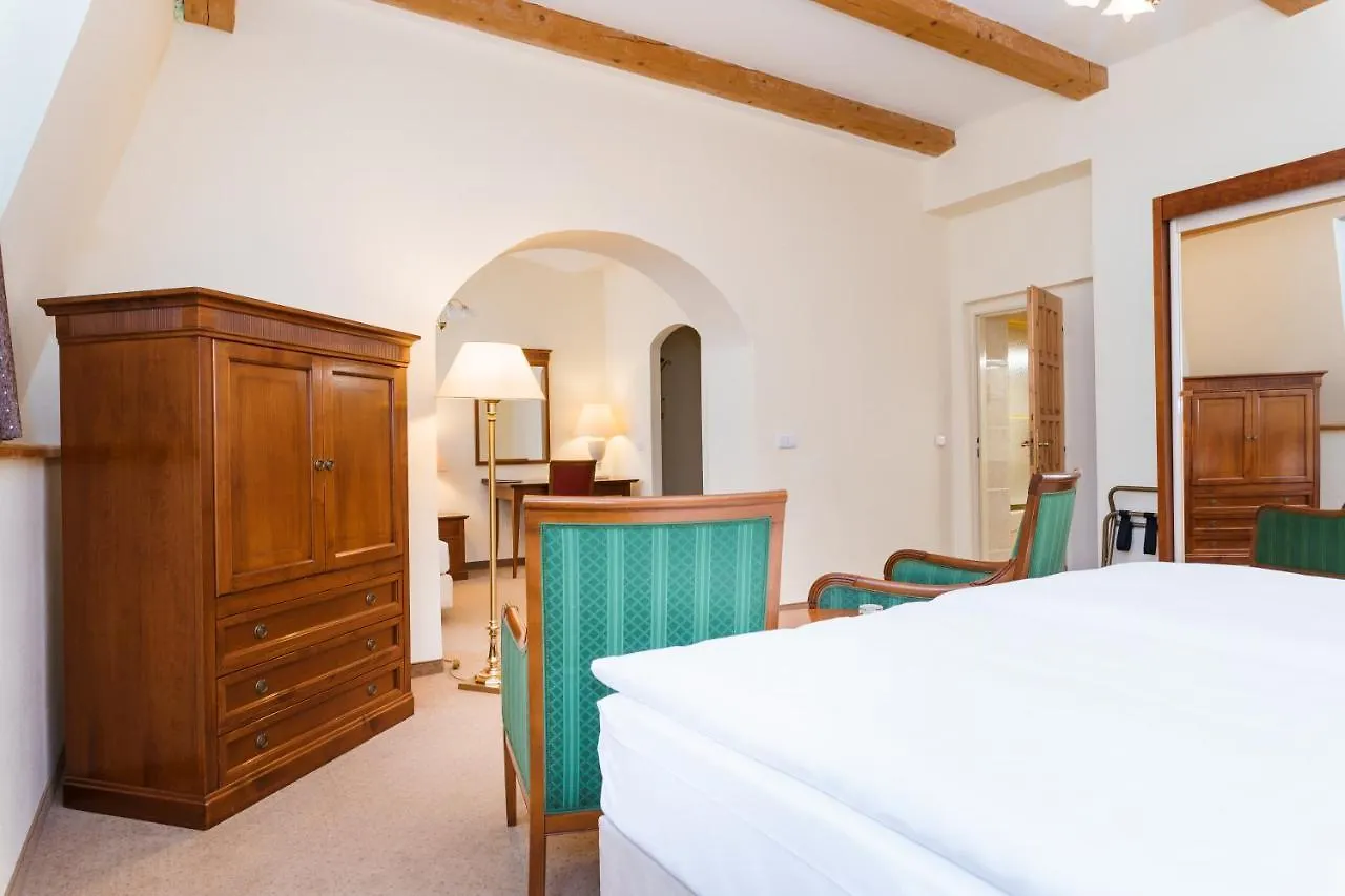 Spa Hotel Anglicky Dvur Karlovy Vary 4*,