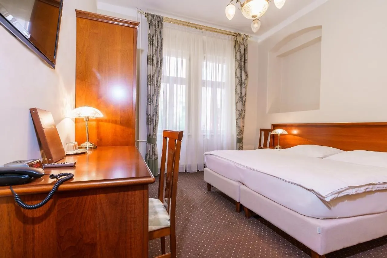 Spa Hotel Anglicky Dvur 카를로비바리