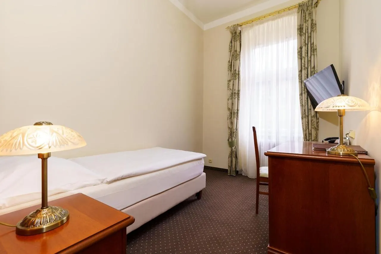 Spa Hotel Anglicky Dvur 카를로비바리