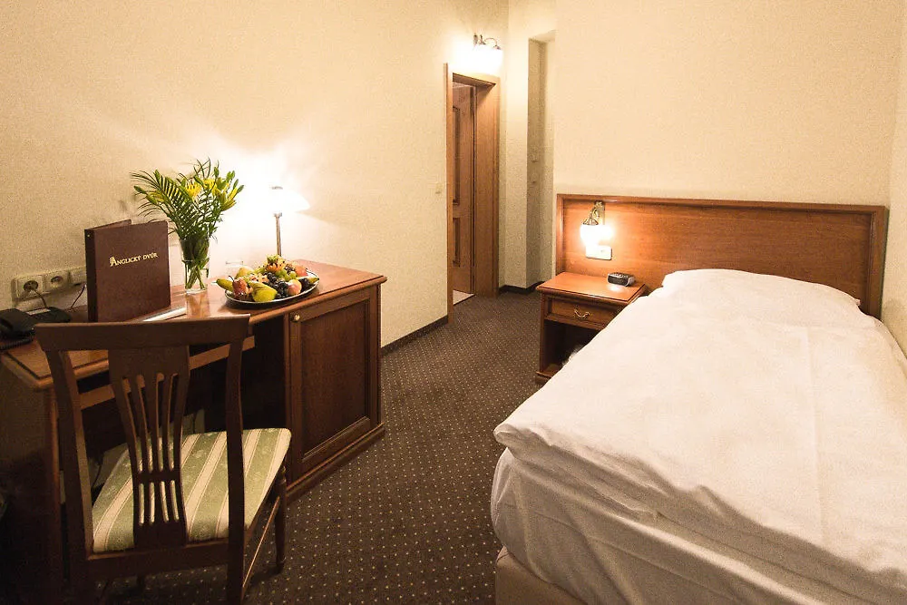 Spa Hotel Anglicky Dvur 카를로비바리 체코